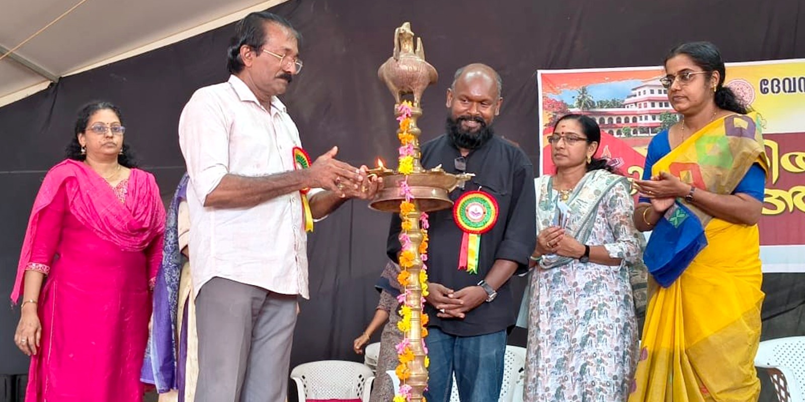 ദേവസ്വം ബോർഡ് സ്കൂളിലെ ഹയർ സെക്കൻഡറി സിൽവർ ജൂബിലി ആഘോഷത്തിൻ്റെ രണ്ടാം ദിവസത്തിലെ നാടൻപാട്ട് ശില്പശാല